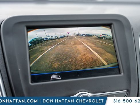 Used 2021 Chevrolet Equinox LT image 18