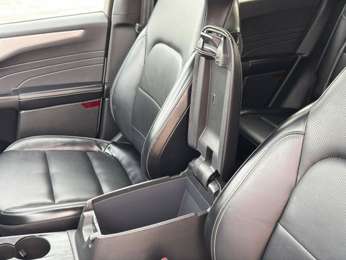 Used 2025 Ford Escape Platinum AWD/4WD image 18