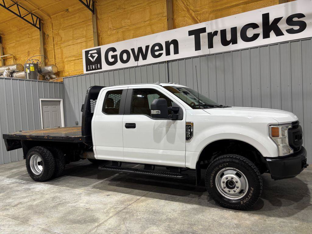 Used 2022 Ford F350 XL w/ Power Equipment Group AWD/4WD image 3