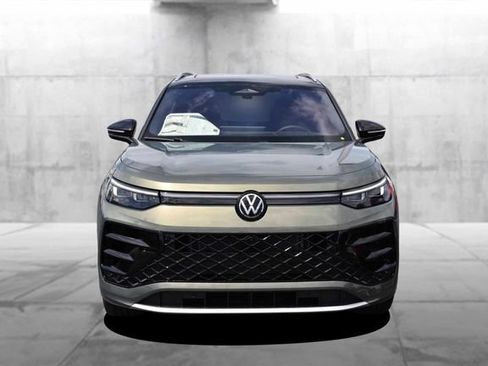 New 2026 Volkswagen Tiguan SEL R-Line AWD/4WD image 4