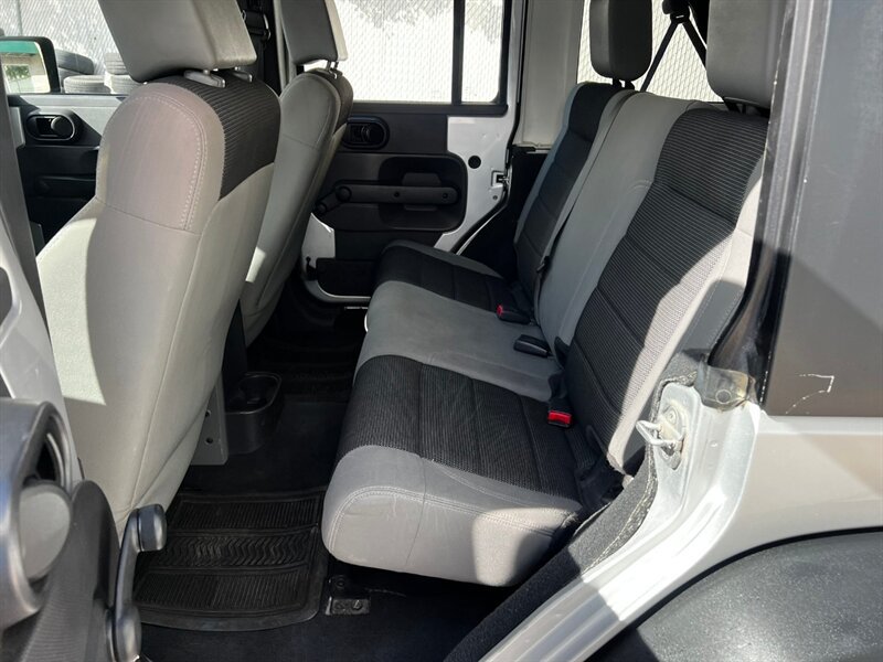 Used 2007 Jeep Wrangler Unlimited X AWD/4WD image 16
