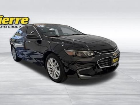 Used 2018 Chevrolet Malibu LT w/ Driver Confidence Package FWD image 6