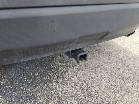 Used 2019 Toyota RAV4 XLE Premium w/ Carpet Mat Package FWD image 11