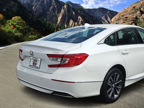 Used 2021 Honda Accord EX-L image 3