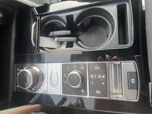 Used 2019 Land Rover Discovery HSE AWD/4WD image 25