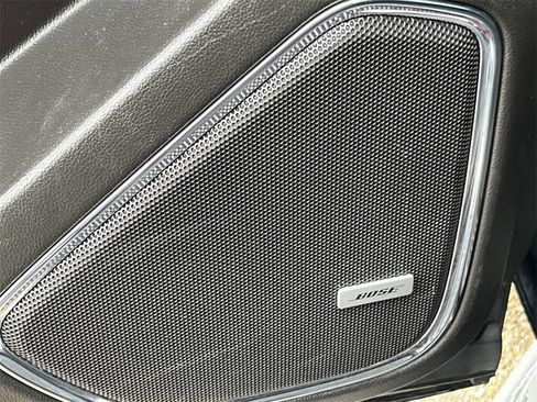 Used 2016 GMC Yukon SLE w/ Convenience Package image 15