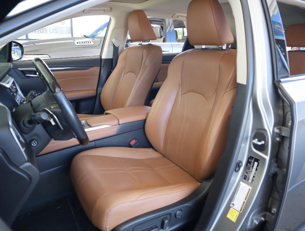 Used 2021 Lexus RX 350L Luxury w/ Accessory Package AWD/4WD image 14