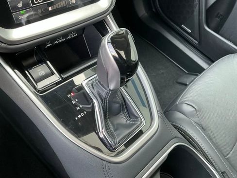 Used 2024 Subaru Outback Limited image 21