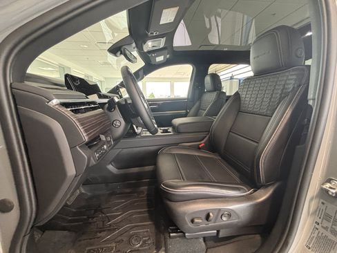 Used 2026 GMC Sierra EV Denali AWD/4WD image 2