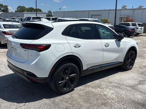 Used 2023 Buick Envision Essence w/ Sport Touring Package FWD image 7