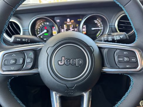 New 2023 Jeep Wrangler Unlimited Rubicon 4xe w/ Cold Weather Group AWD/4WD image 24
