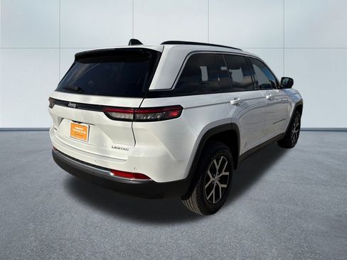 Certified 2025 Jeep Grand Cherokee Limited w/ Trailer Tow Package image 6