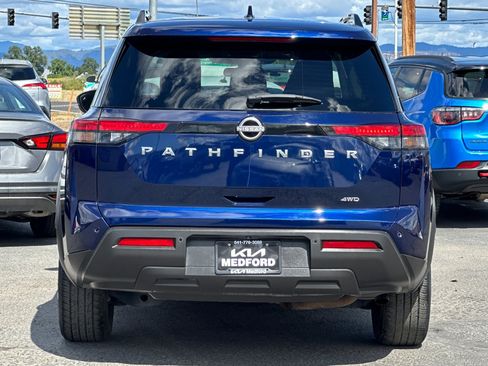 Used 2025 Nissan Pathfinder SV AWD/4WD image 5