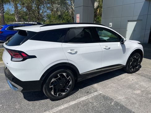Used 2025 Kia Sportage SX image 4
