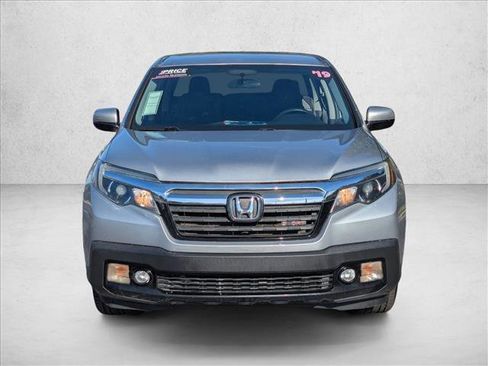 Used 2019 Honda Ridgeline Sport image 2