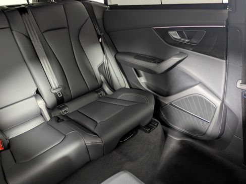 New 2026 Audi Q8 Premium Plus image 14