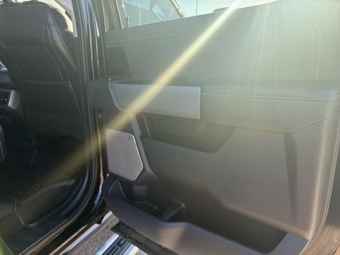 Used 2024 Ford F250 Lariat w/ Chrome Package AWD/4WD image 22