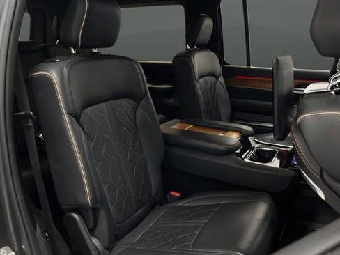 Used 2022 Jeep Grand Wagoneer Series III w/ Rear Seat Video Group 1 AWD/4WD image 25