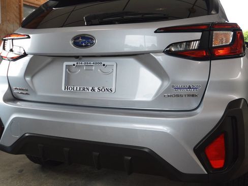 Used 2024 Subaru Crosstrek 2.0i image 14