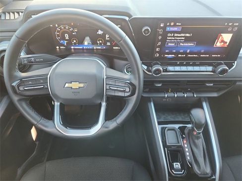 Used 2024 Chevrolet Colorado LT w/ LT Convenience Package image 11