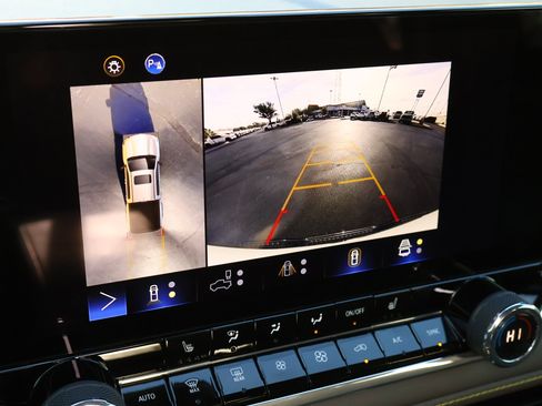 Certified 2024 Chevrolet Colorado ZR2 w/ Technology Package image 5