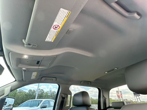 Used 2018 GMC Sierra 3500 4x4 Crew Cab w/ Sierra Convenience Package image 11