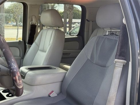 Used 2013 GMC Yukon XL SLT image 14