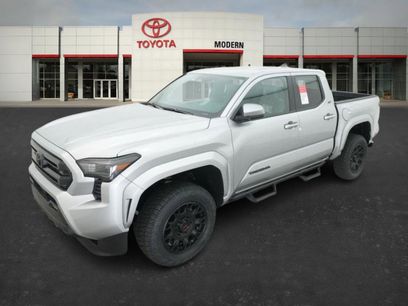 New 2025 Toyota Tacoma SR5