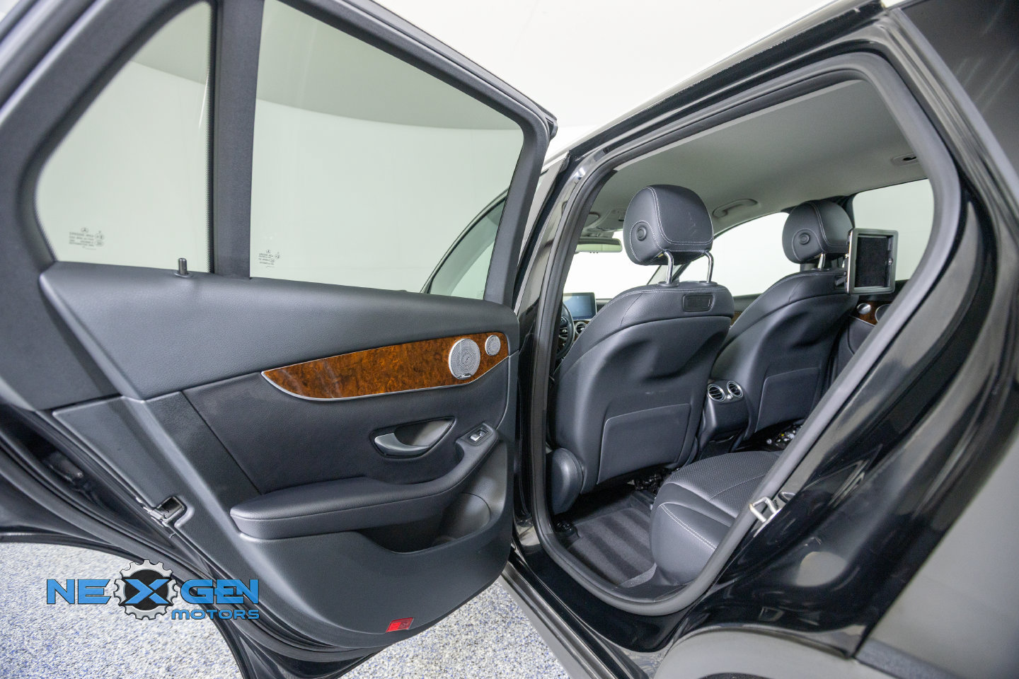 Used 2019 Mercedes-Benz GLC 300 4MATIC image 27
