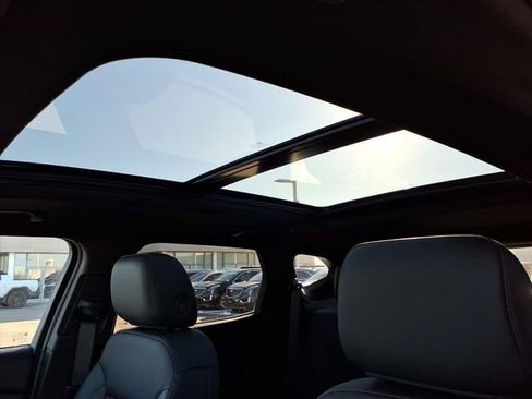 Used 2024 Chevrolet Blazer RS w/ Enhanced Convenience Package image 17