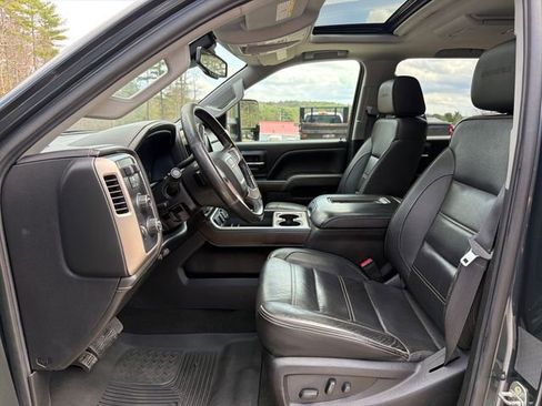 Used 2017 GMC Sierra 3500 Denali w/ Duramax Plus Package AWD/4WD image 11