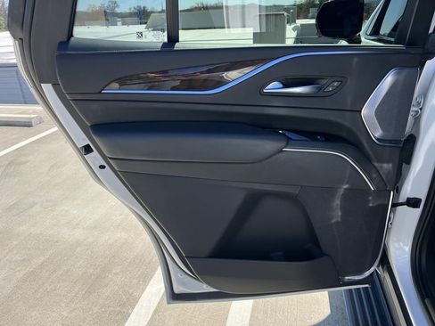 Used 2023 Cadillac Escalade Sport Platinum image 18