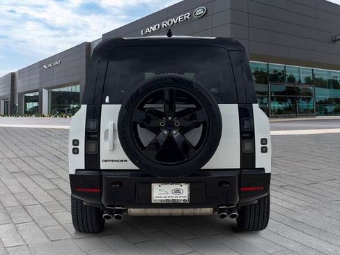 New 2026 Land Rover Defender 130 V8 image 4