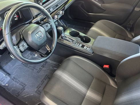 Used 2024 Honda Civic Sport image 4