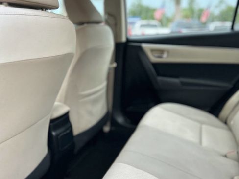 Used 2014 Toyota Corolla LE image 13