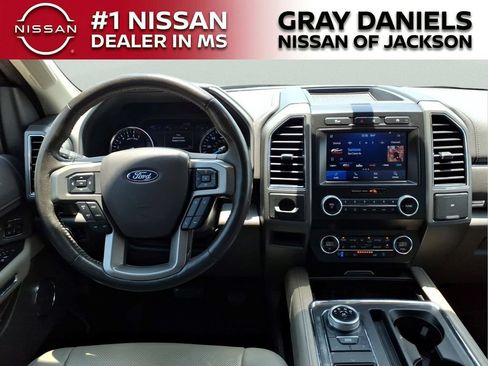 Used 2021 Ford Expedition XLT RWD image 10