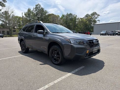 Used 2025 Subaru Outback Wilderness AWD/4WD image 4