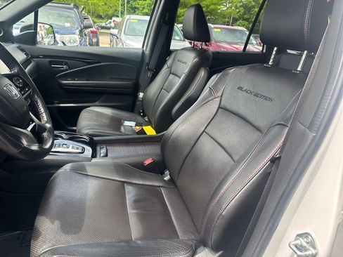 Used 2022 Honda Pilot Black Edition image 16