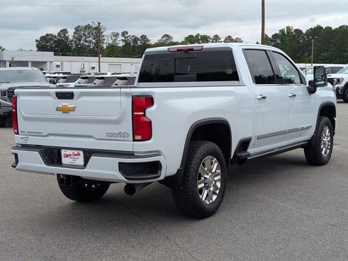 New 2026 Chevrolet Silverado 2500 High Country w/ Technology Package AWD/4WD image 8