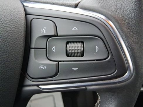 Used 2021 Buick Encore GX Select w/ Sport Touring Package image 22