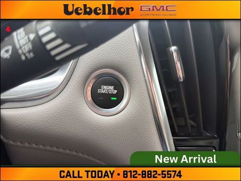 Used 2021 Chevrolet Traverse LT AWD/4WD image 27