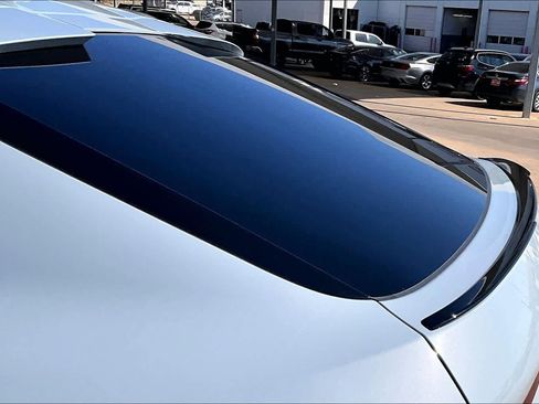 Used 2025 BMW X6 xDrive40i w/ Climate Comfort Package image 32