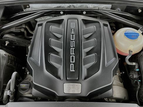 Used 2017 Porsche Macan S AWD/4WD image 31