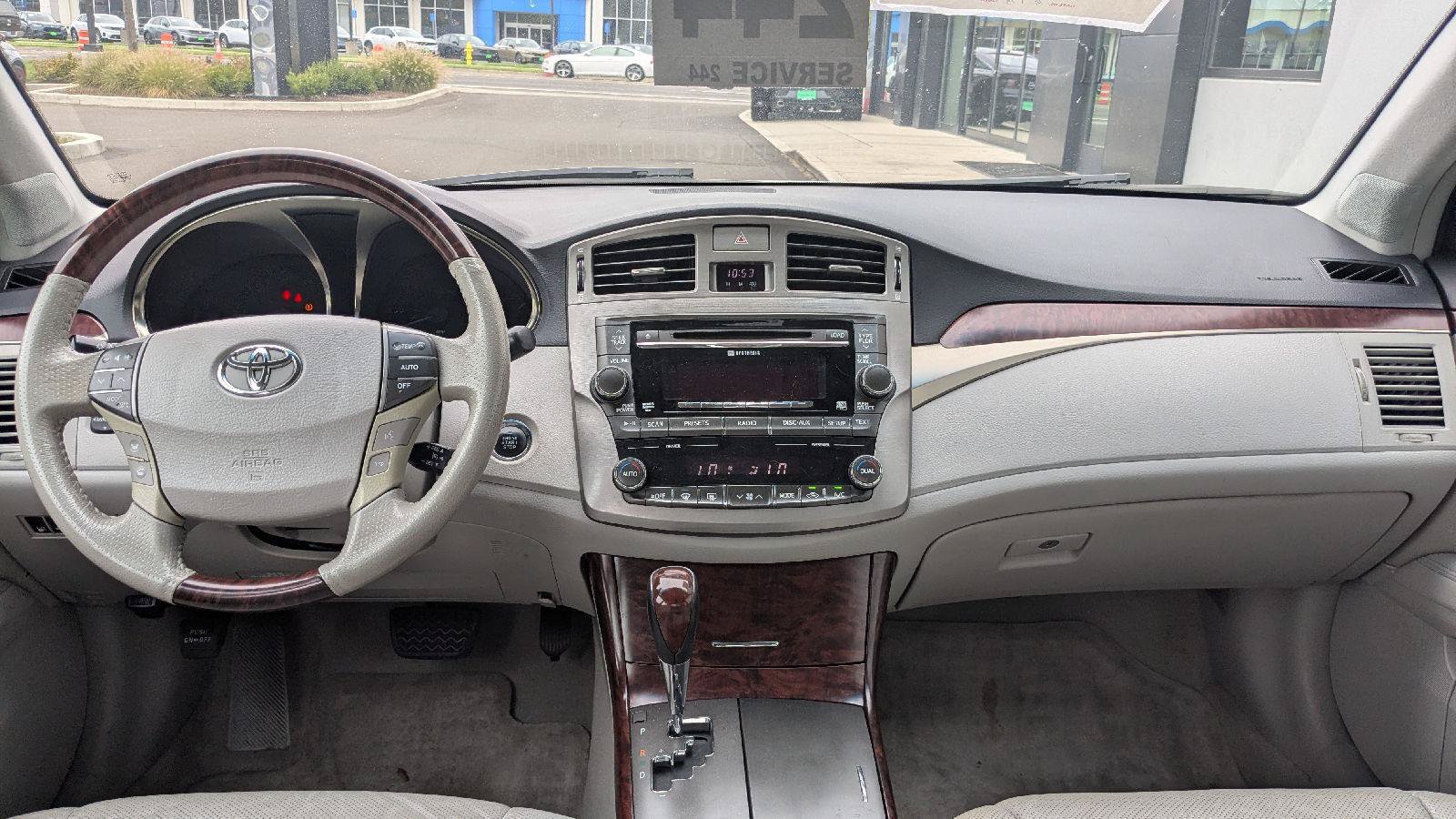 Used 2011 Toyota Avalon Limited FWD image 17