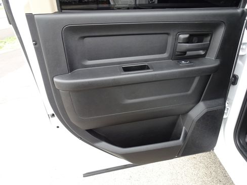 Used 2020 RAM 3500 Tradesman w/ Chrome Appearance Group image 19