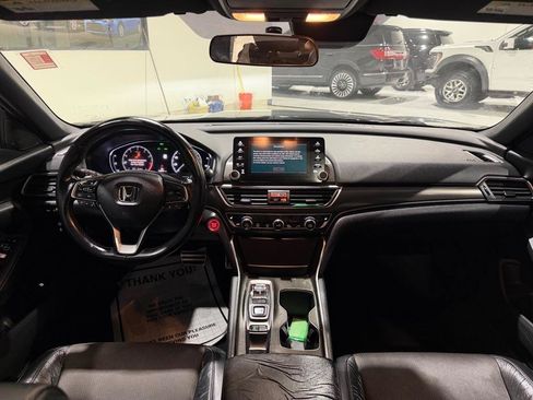Used 2018 Honda Accord Sport image 19
