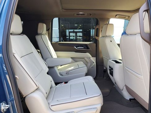 New 2026 GMC Yukon XL Denali w/ Sun & Power Step Package AWD/4WD image 50