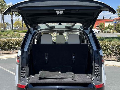 Used 2020 Land Rover Discovery Landmark image 66