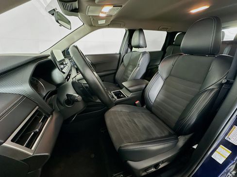 Used 2024 Mitsubishi Outlander SE AWD/4WD image 13