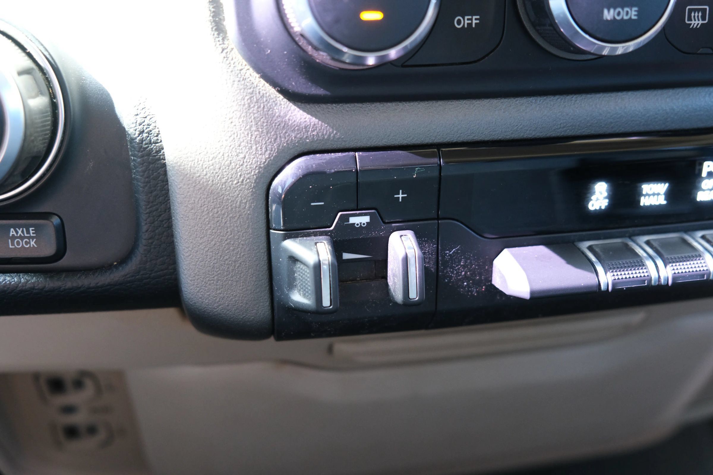 Used 2020 RAM 1500 Big Horn AWD/4WD image 38